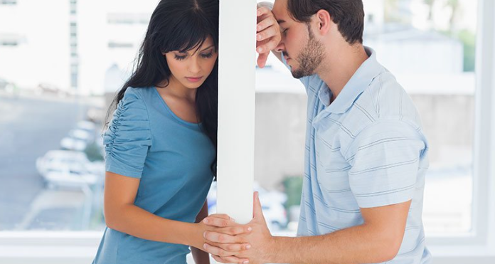 Ayrılmak İstediğinizi Nasıl Söyleyeceğinize Dair 3 İpucu