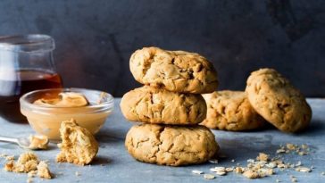 Fıstık Ve Yulaf Ezmeli Kahvaltılık Kurabiye Tarifi