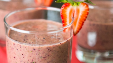 Çilek Ispanak Smoothie Tarifi