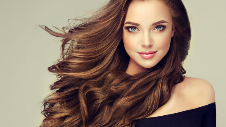 2020'nin En İyi 10 Saç Bakım Ürünü... 2020 yılında hangi saç bakımı ürünleri daha fazla ilgi gördü?  1.Dax Supergro Saç Bakım Yağı 2. Yves Rocher Onarıcı Uyku Bakım Kremi