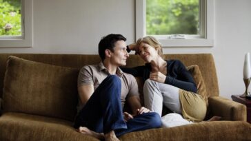 Eşinizin Yalan Söylediğini Nasıl Anlarsınız?